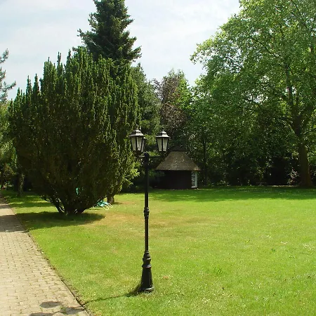 Herrenhaus Volkse 3* Hillerse