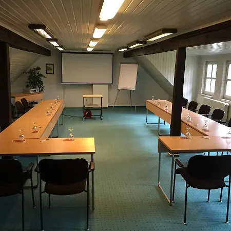 Herrenhaus Volkse 3* Hillerse