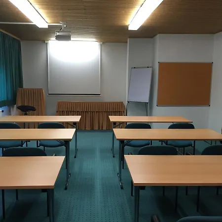 Hotel Herrenhaus Volkse 3*
