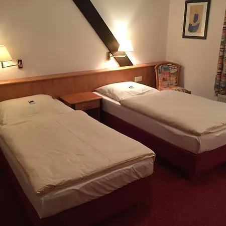 Hotel Herrenhaus Volkse 3*